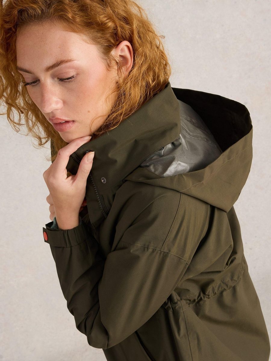 Regenjacke mit verstellbarer Taille