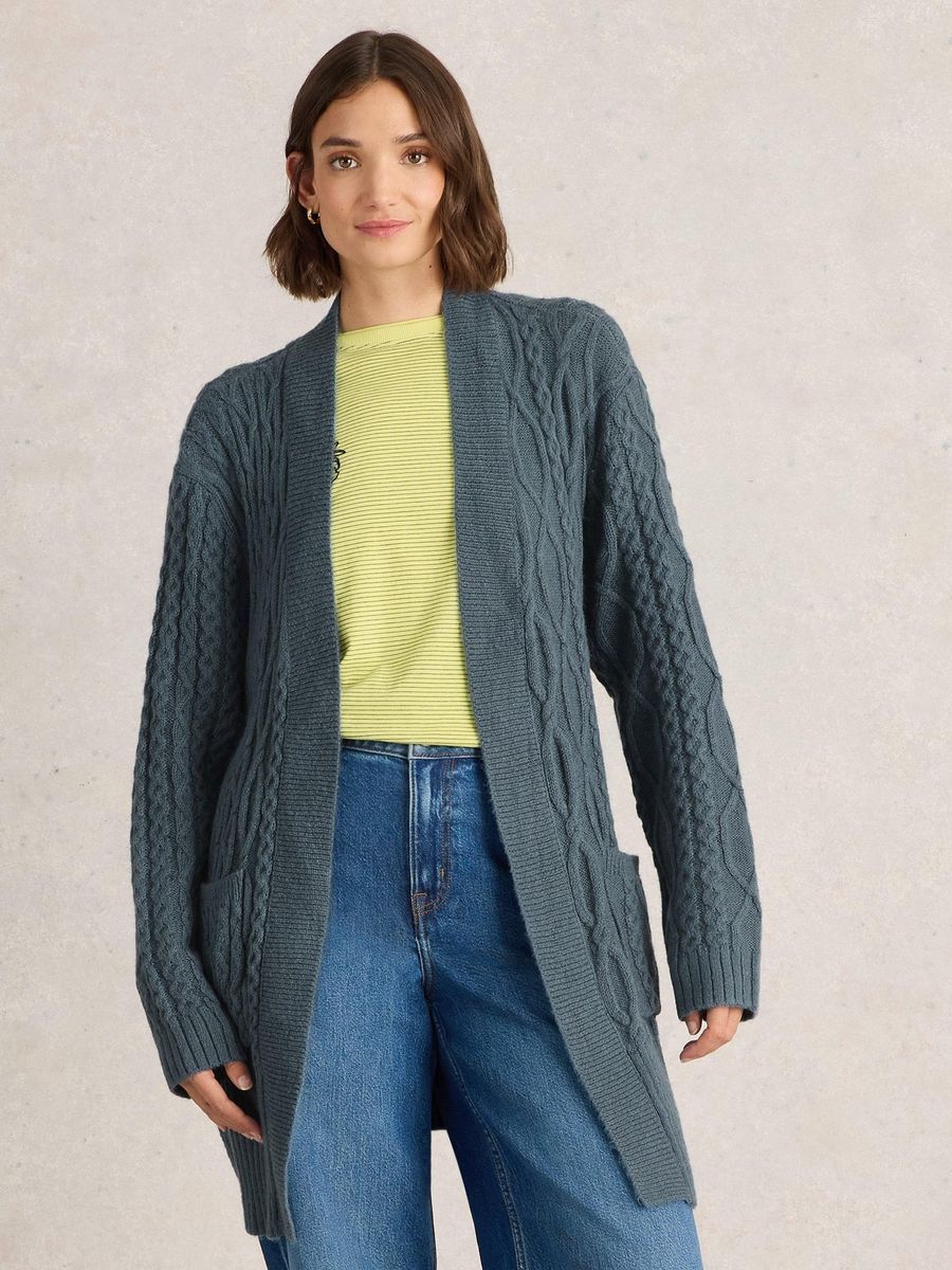 Zopfstrickjacke mit Bindegürtel