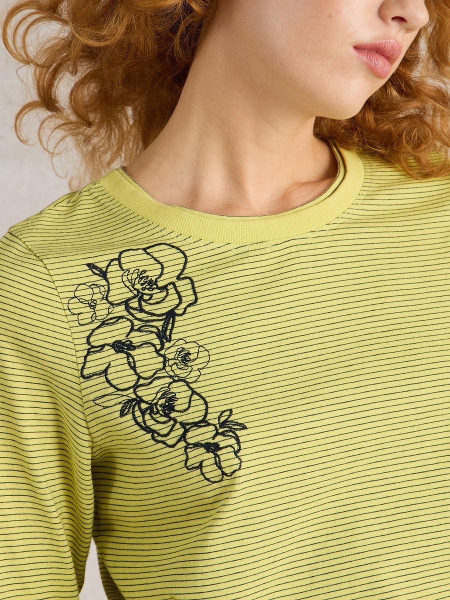Gestreiftes Langarmshirt mit Stickerei