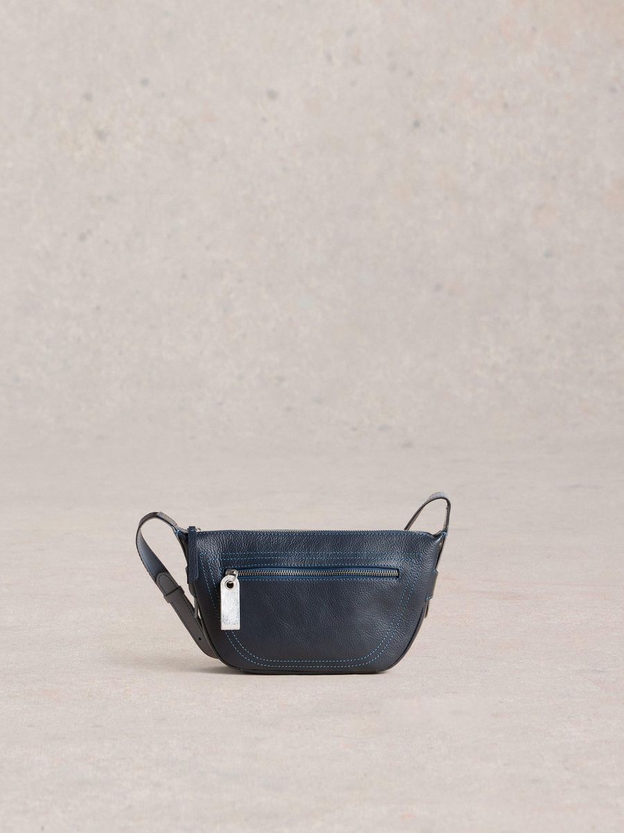 Moderne Leder-Satteltasche zum Umhängen
