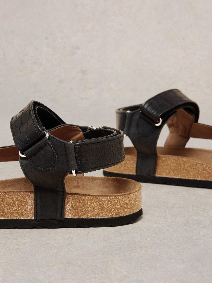 Schwarze Trekking-Sandalen mit Fußbett