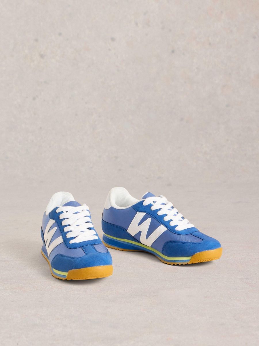 Blauer Lauf-Sneaker im Retro-Stil