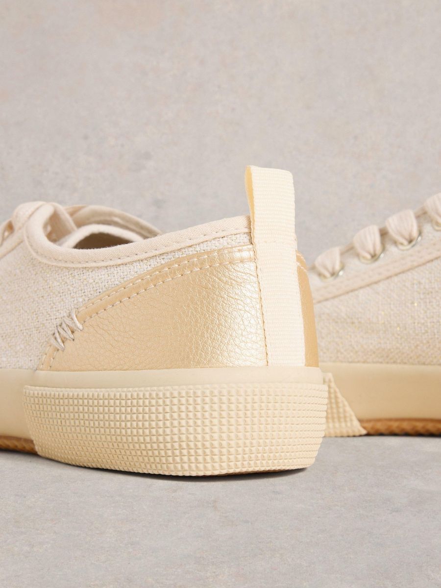 Lässige Canvas-Schnürschuhe