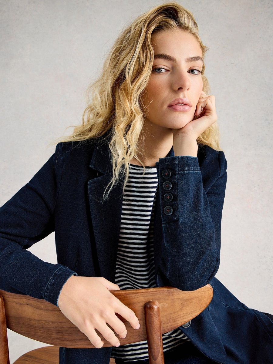 Klassischer marineblauer Jersey-Strickblazer