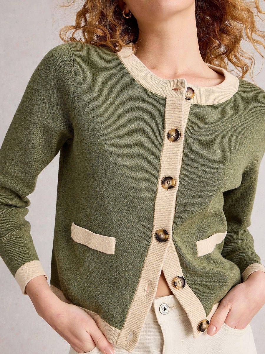 Klassische Strickjacke mit Besatz aus Bio-Baumwolle