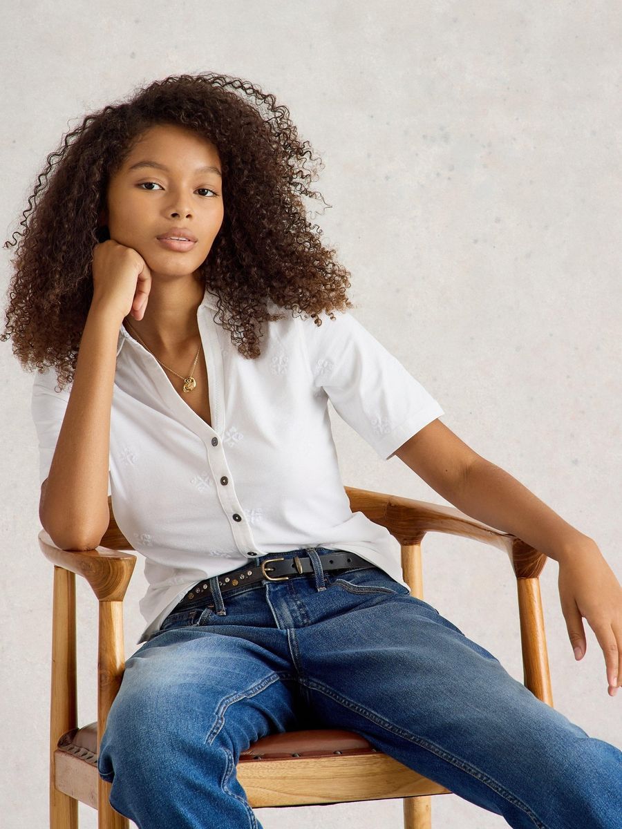 Kurzärmelige Bluse Annie mit Stickerei