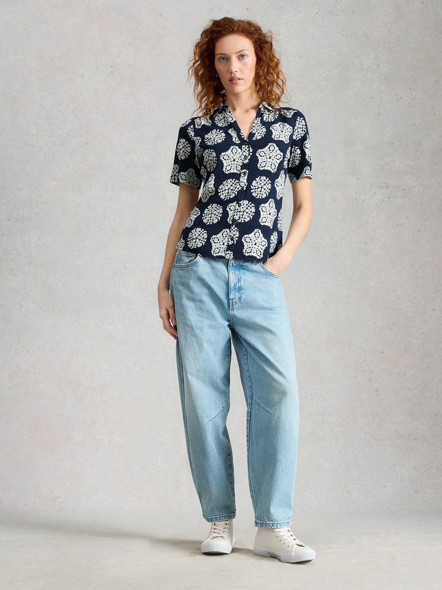Bedruckte Kurzarm-Bluse mit Knopfleiste