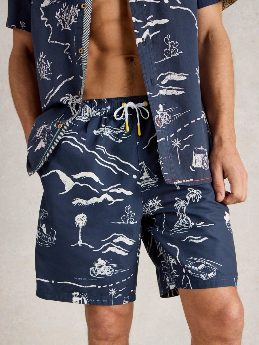 Badeshorts mit Inselmotiven