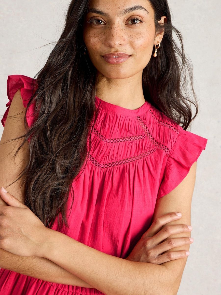 Gestuftes Maxikleid mit Rüschenhals