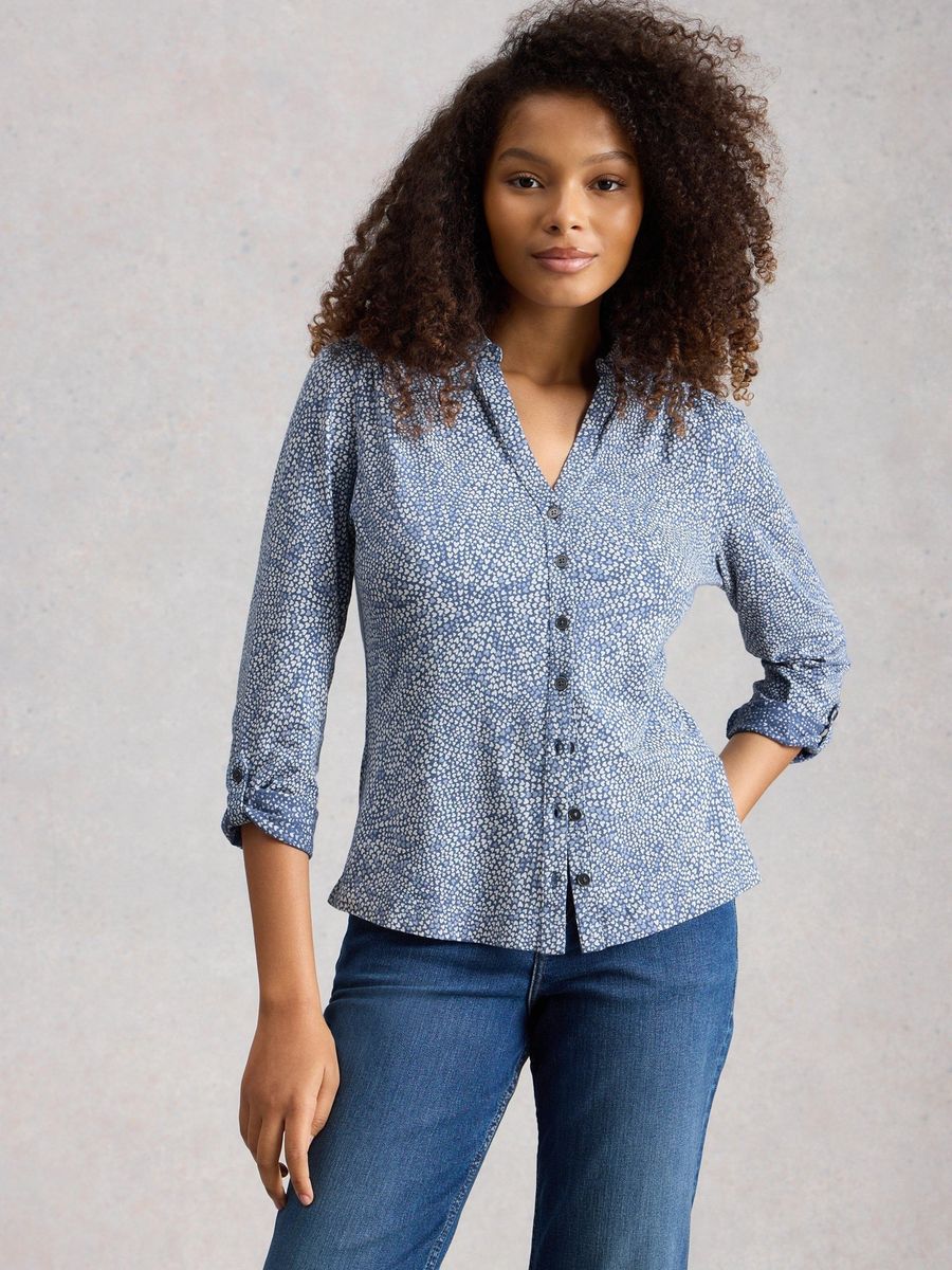 Jerseybluse mit floralem Herzmuster