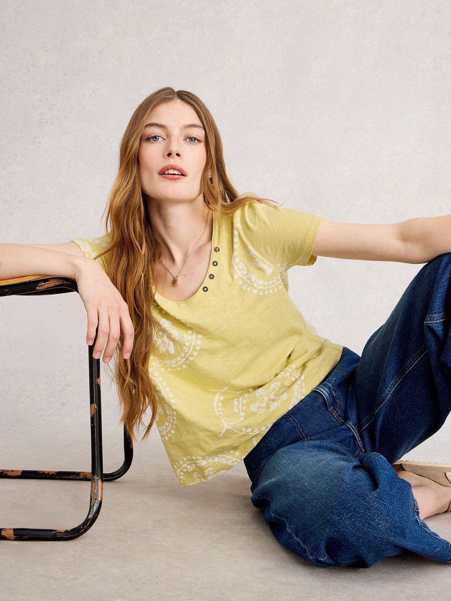 Gestreiftes T-Shirt mit Knopfleiste aus Bio-Baumwolle