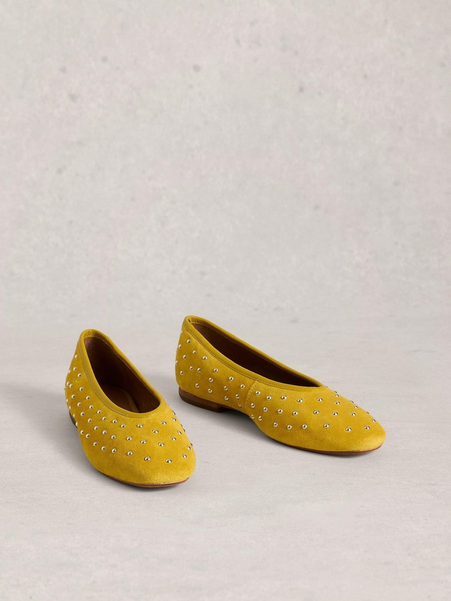Ballerinas aus Wildleder mit Nieten