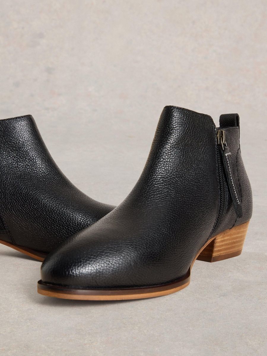 Leder-Stiefeletten mit Blockabsatz