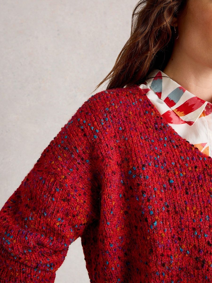 Texturierter Pullover mit V-Ausschnitt