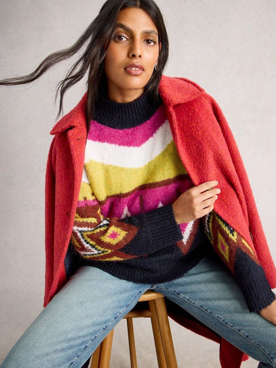 Abstrakter Strickpullover mit Muster