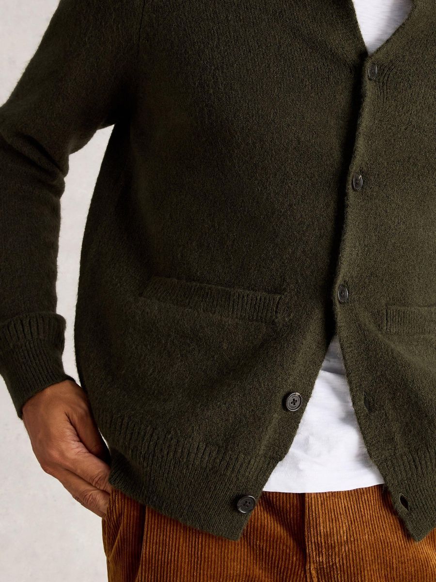 Strickjacke im Bomberstil