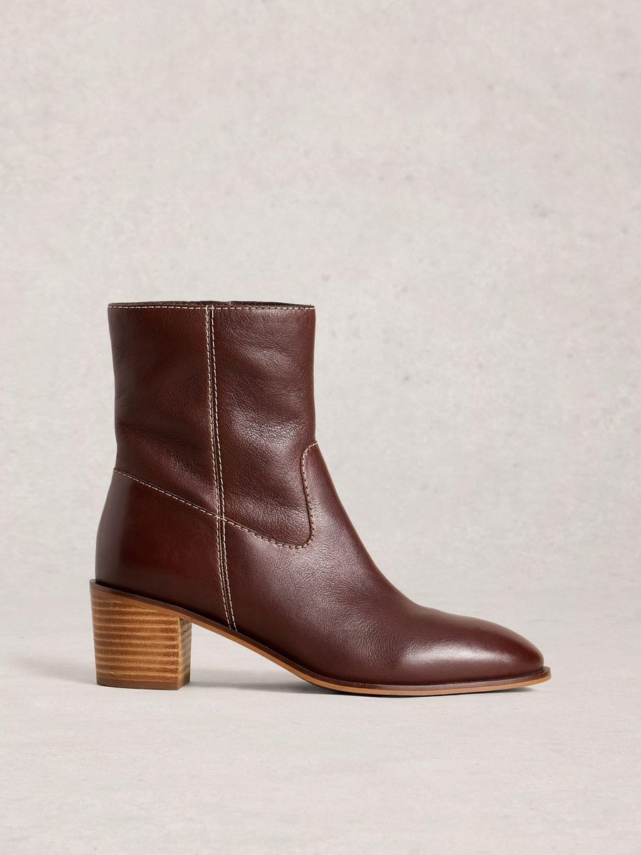 Klassische Lederstiefeletten mit Absatz