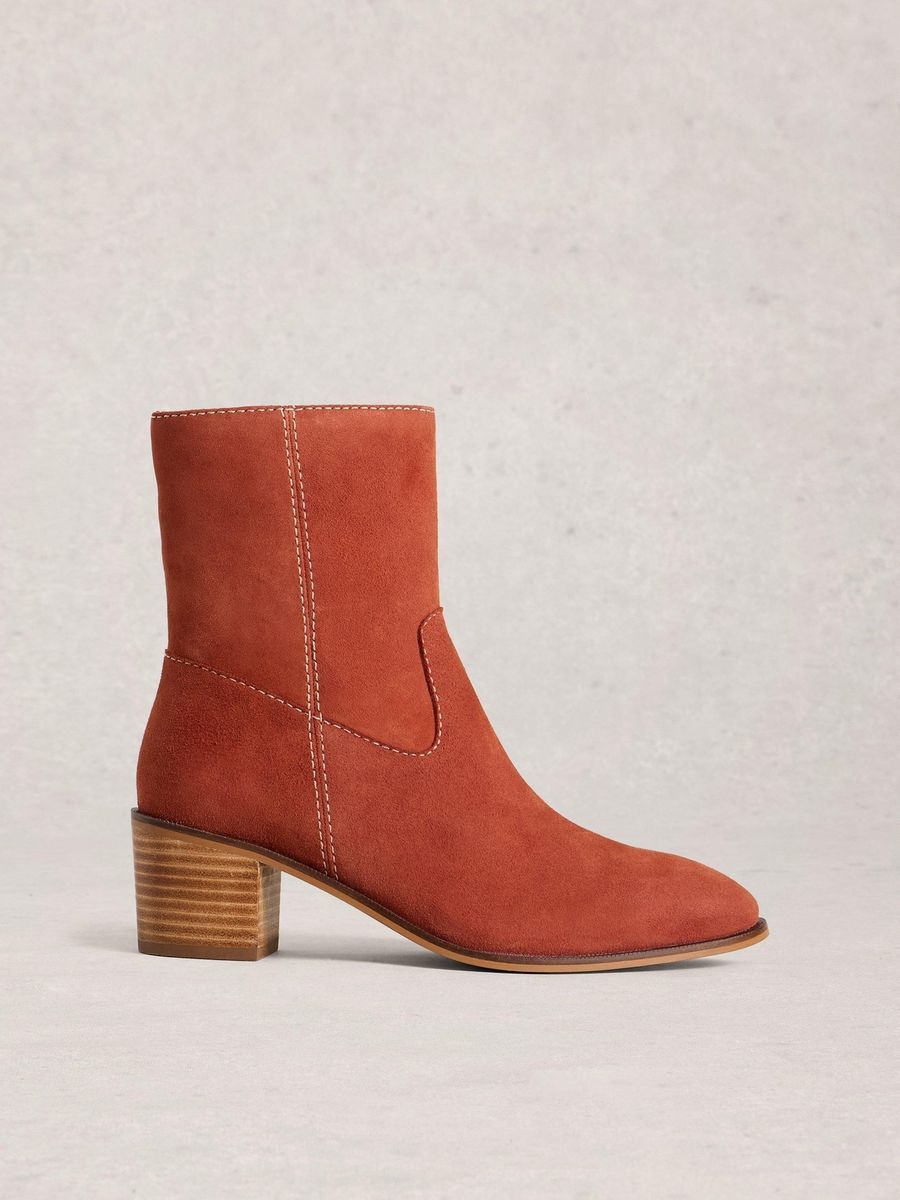 Stiefeletten aus Wildleder mit Blockabsatz