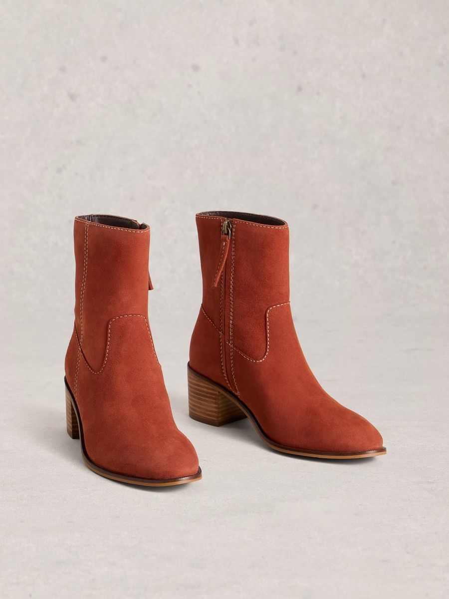 Stiefeletten aus Wildleder mit Blockabsatz
