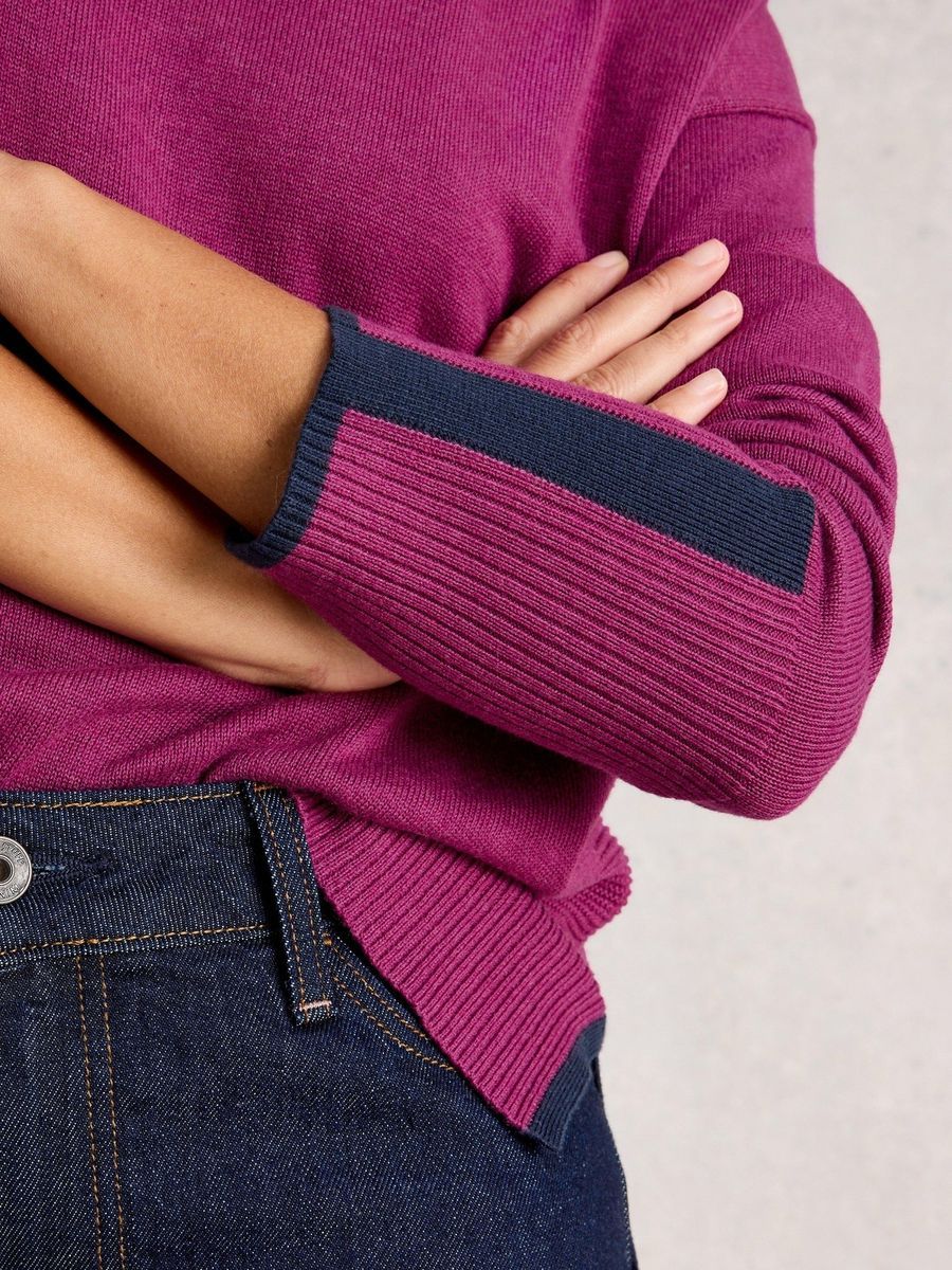 Strickpullover mit entspannter Passform und Akzenten