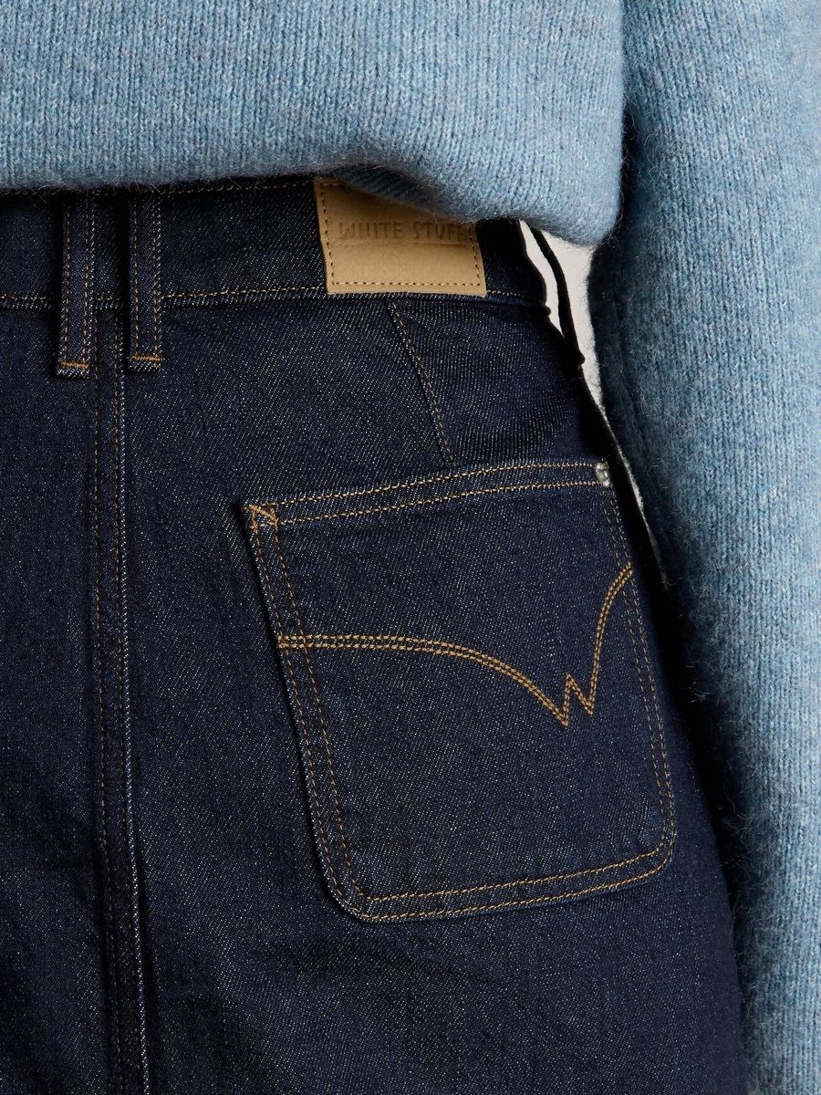 Lässiger Denim-Midirock mit Frontschlitz