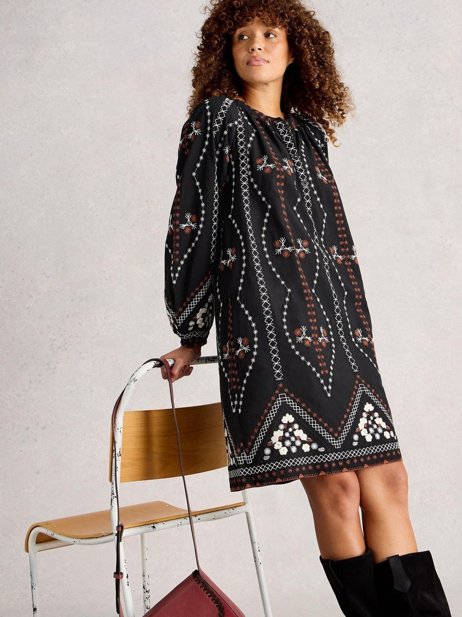 Besticktes Kleid aus Baumwollmischung