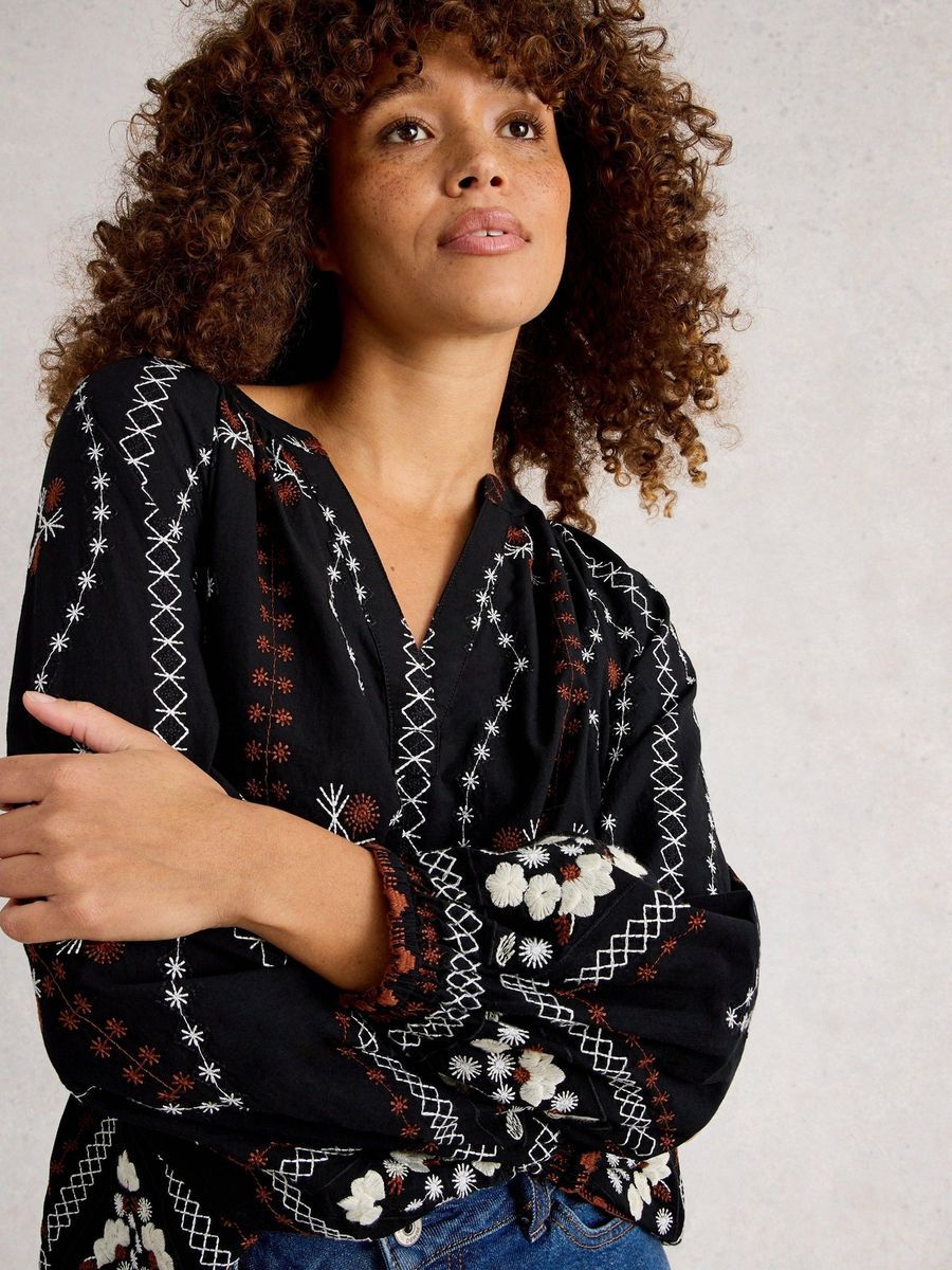 Bestickte Baumwoll-Bluse im Boho-Stil