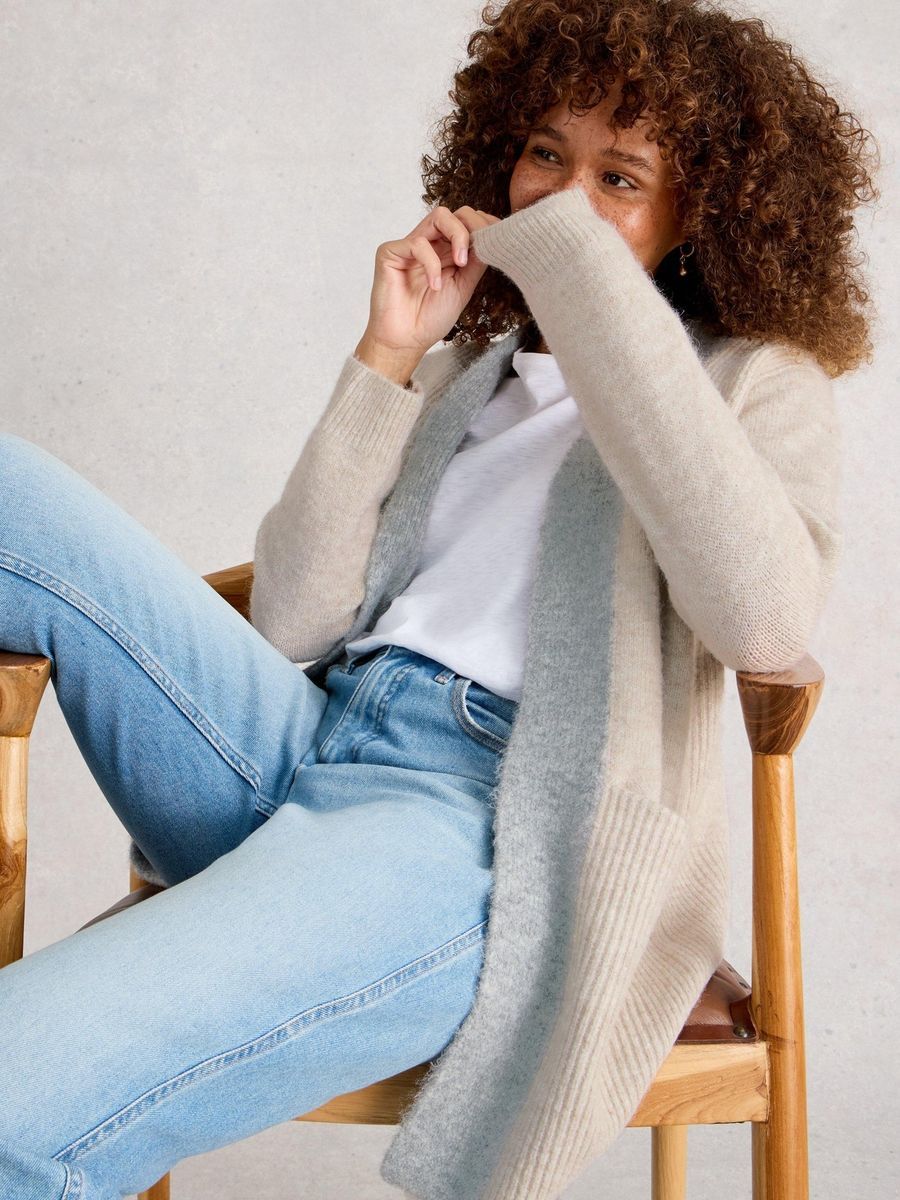 Lange Strickjacke mit lockerer Passform