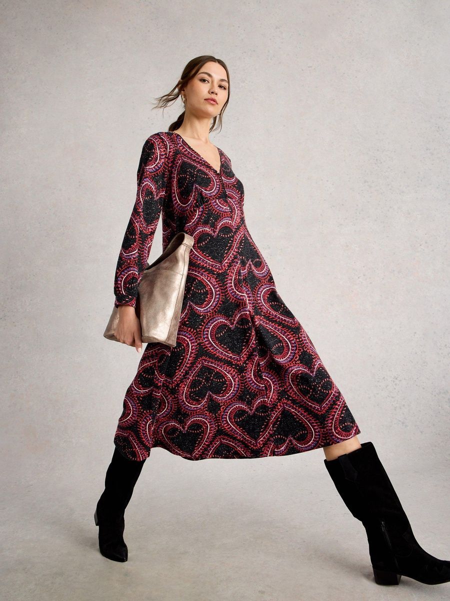 Glitzerndes Jerseykleid mit Herzmuster