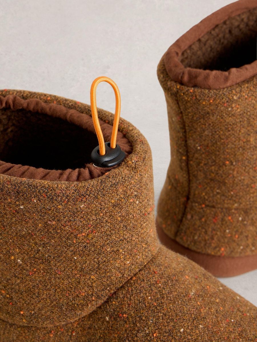 Gemütliche braune Tweed-Bootie-Hausschuhe