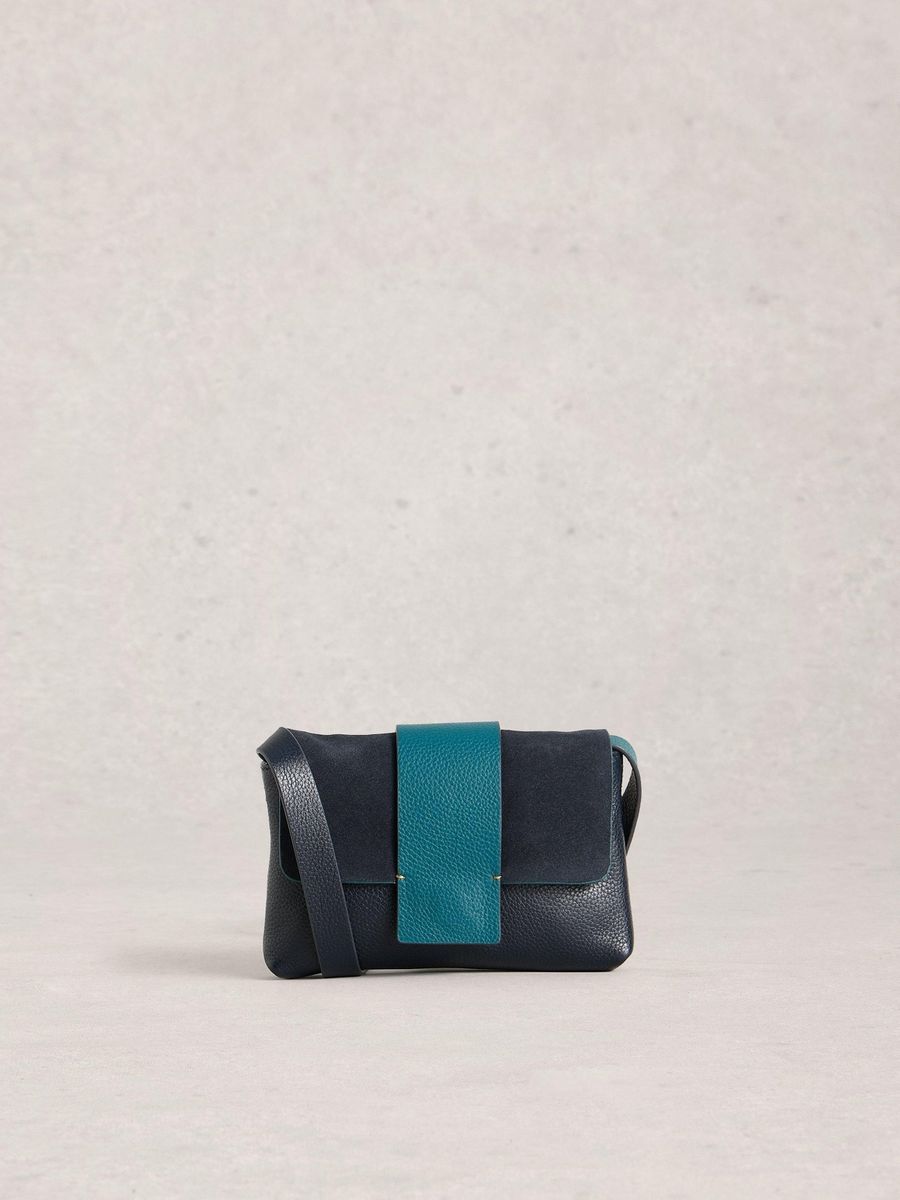 Minimalistische Leder-Umhängetasche mit Überschlag