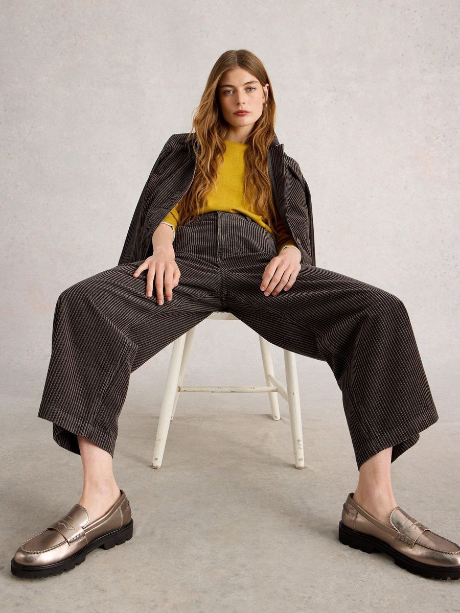 Weite Cordhose in 7/8-Länge