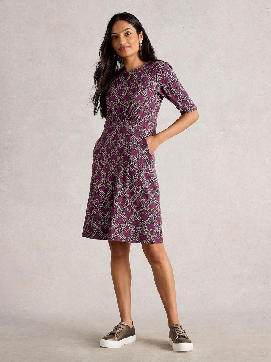 Jerseykleid mit Herzmuster und Knielänge