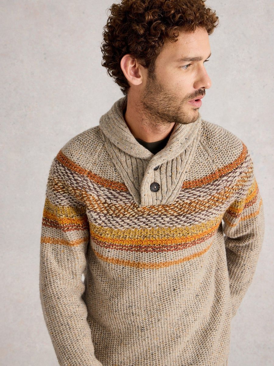 Gestreifter Strickpullover mit Schalkragen