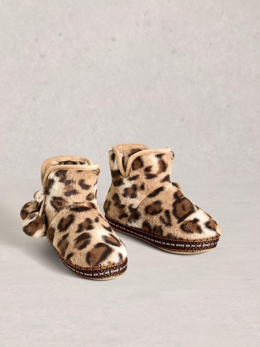 Hausschuhe mit Leopardenmuster aus Kunstpelz