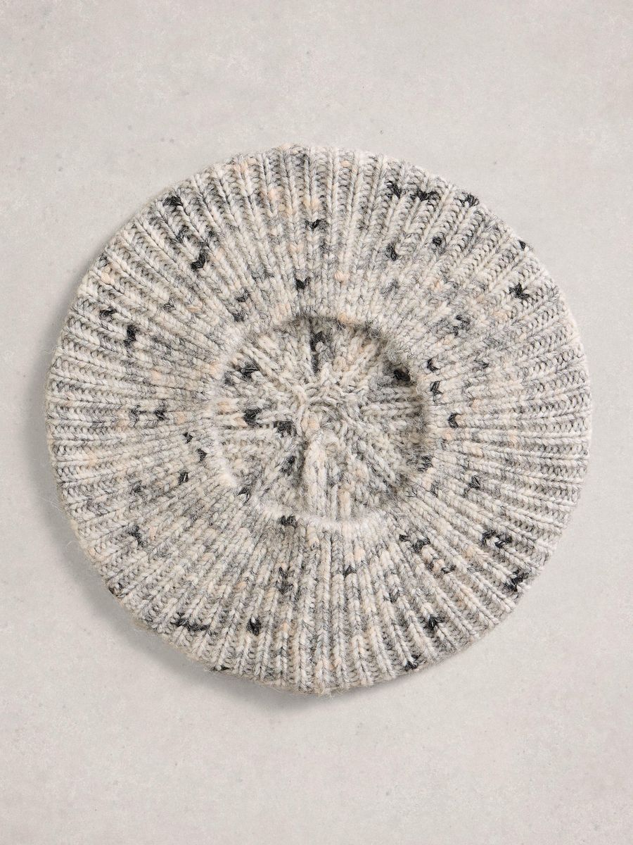 Strickbarett mit Sprenkelmuster