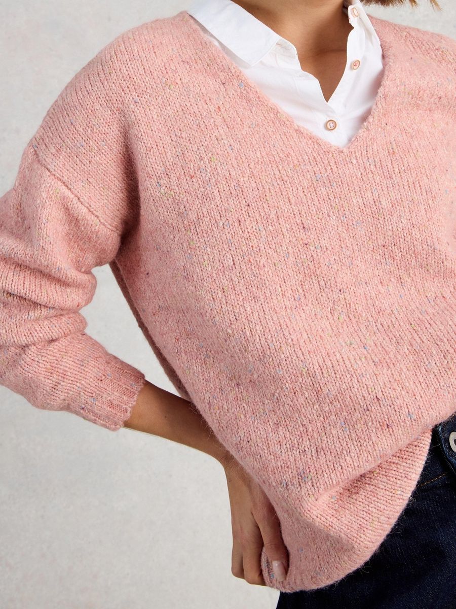 Gemütlicher Strickpullover mit V-Ausschnitt