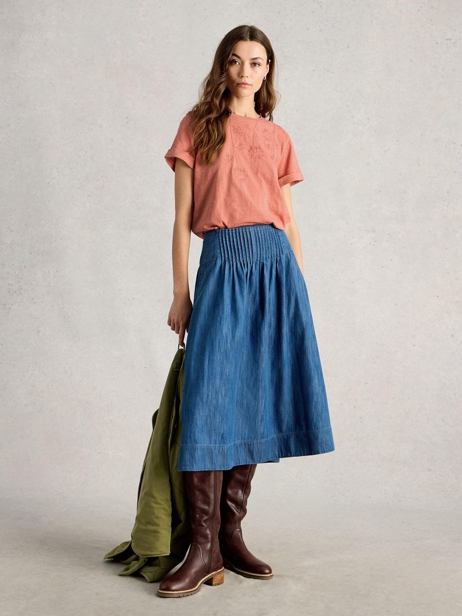 Besticktes Baumwoll-T-Shirt mit Blumenmuster