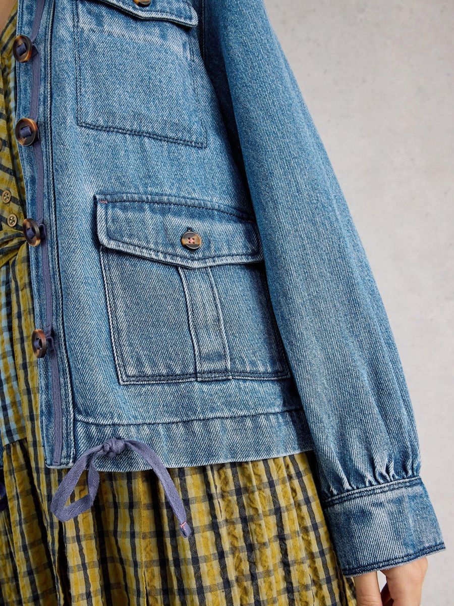Kragenlose Jeansjacke mit Taschen