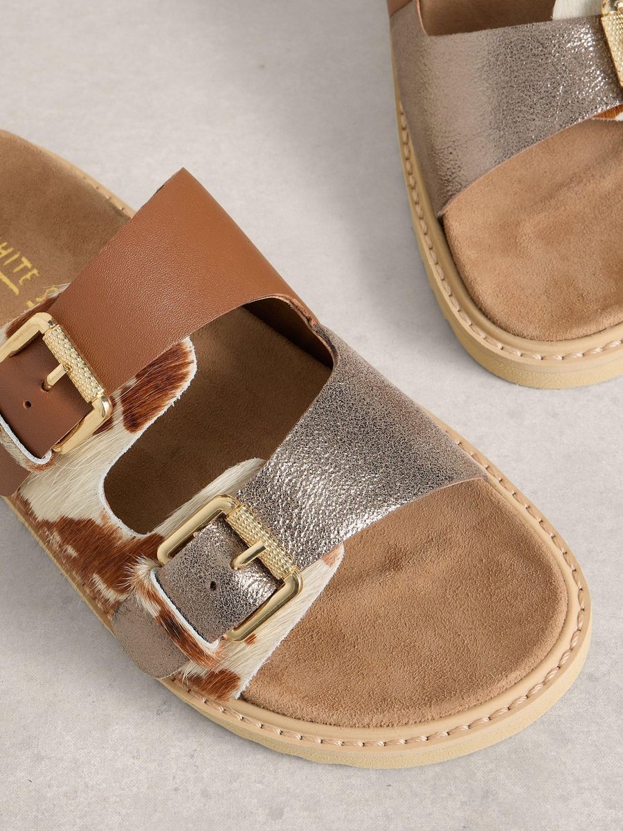 Fußbettsandalen mit Schnallen