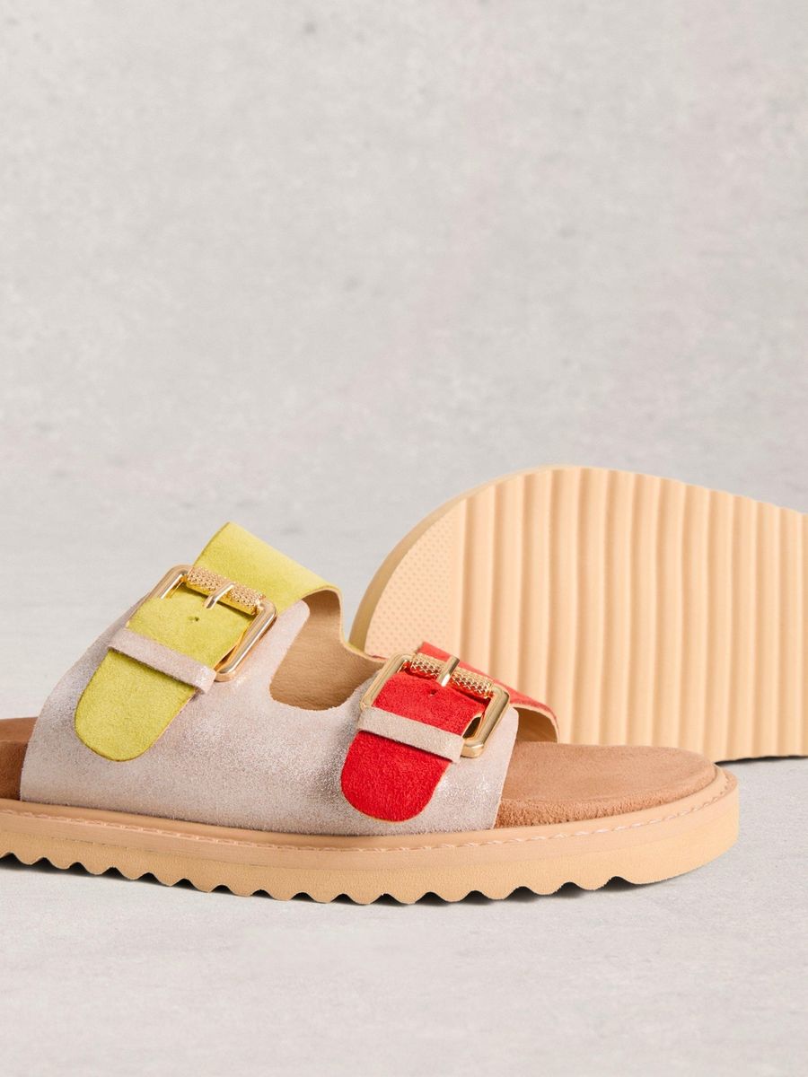 Fußbettsandalen mit Schnallen