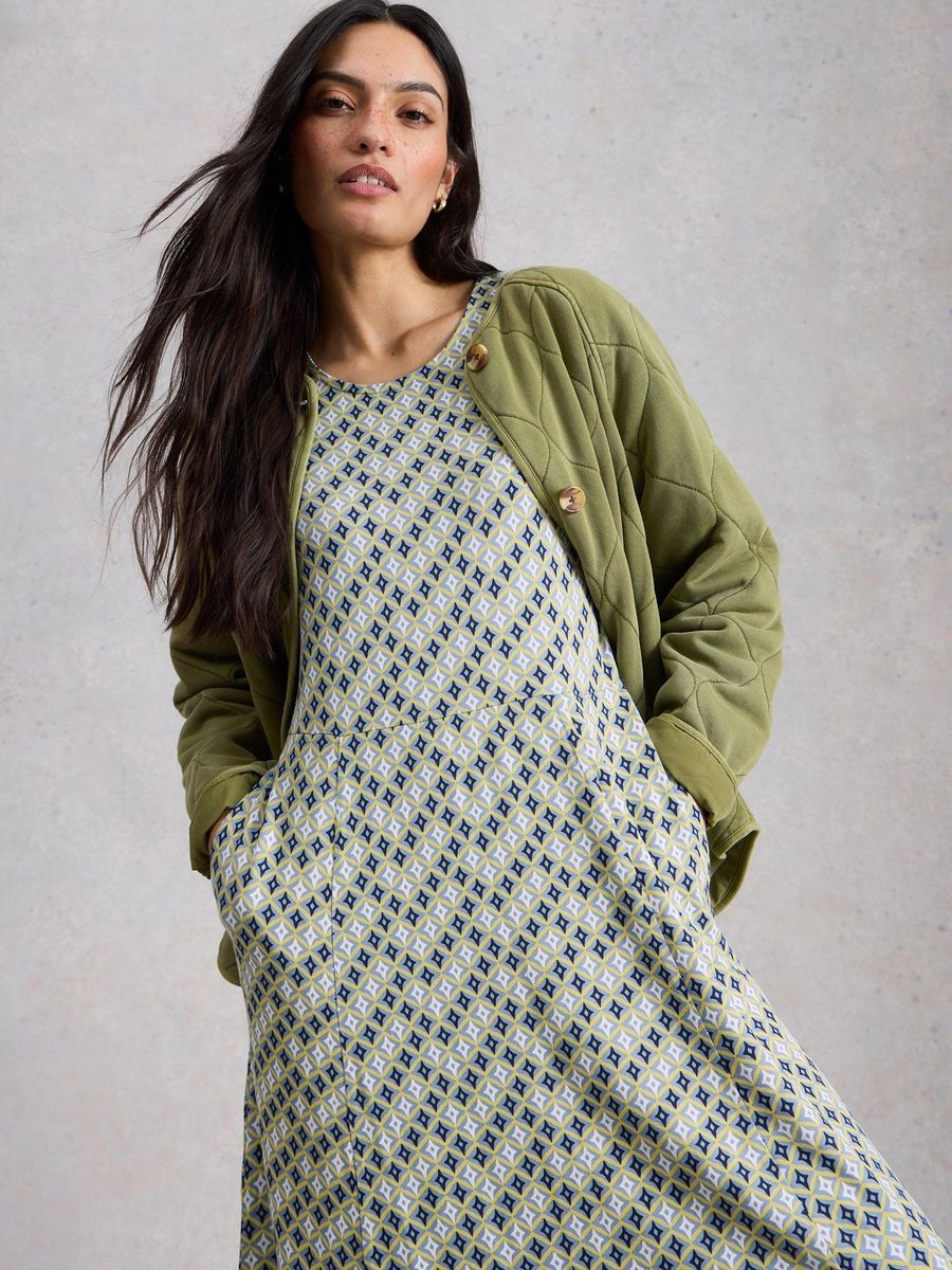 Gemustertes Midikleid mit kurzen Ärmeln