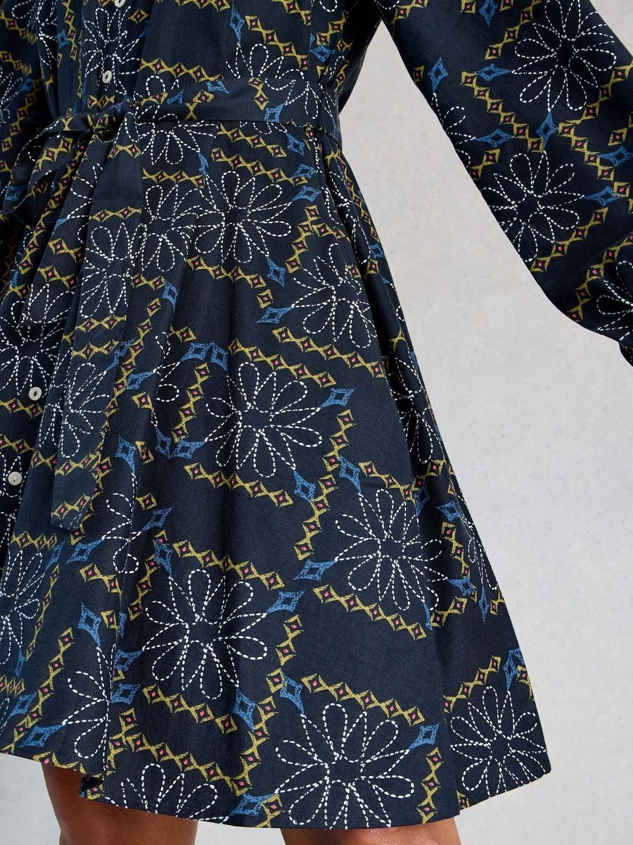Geblümtes A-Linien-Minikleid mit Stickerei
