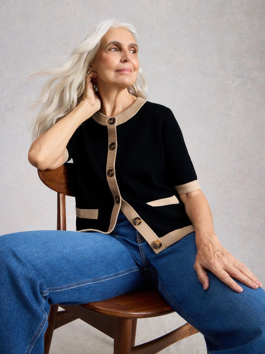 Klassische Kurzarm-Strickjacke mit Kontrast