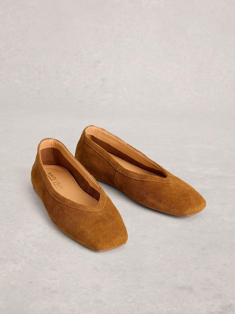 Ballerinas aus Wildleder mit eckiger Spitze