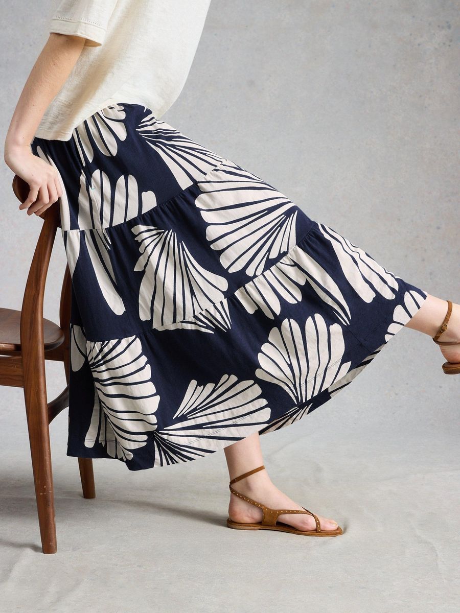 Stufen-Maxirock mit markantem Muschelprint