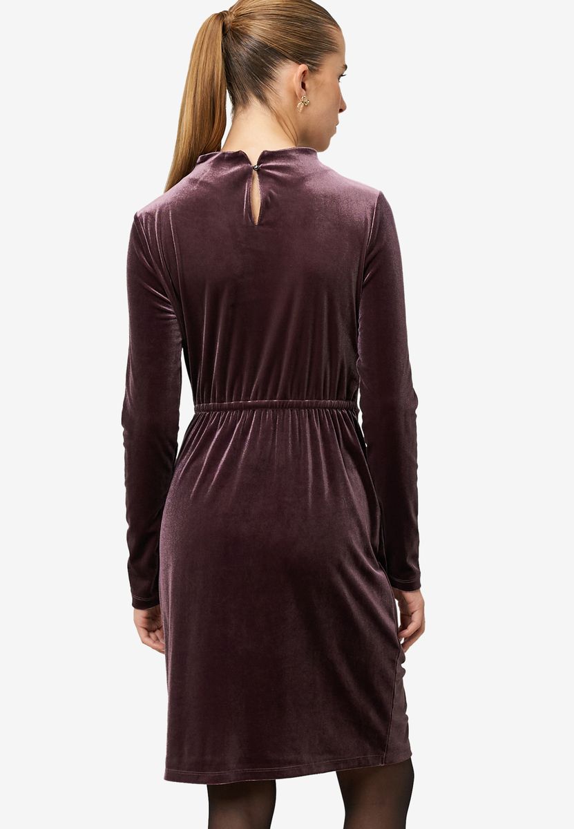 Elegantes Samt-Midikleid mit Drapierung