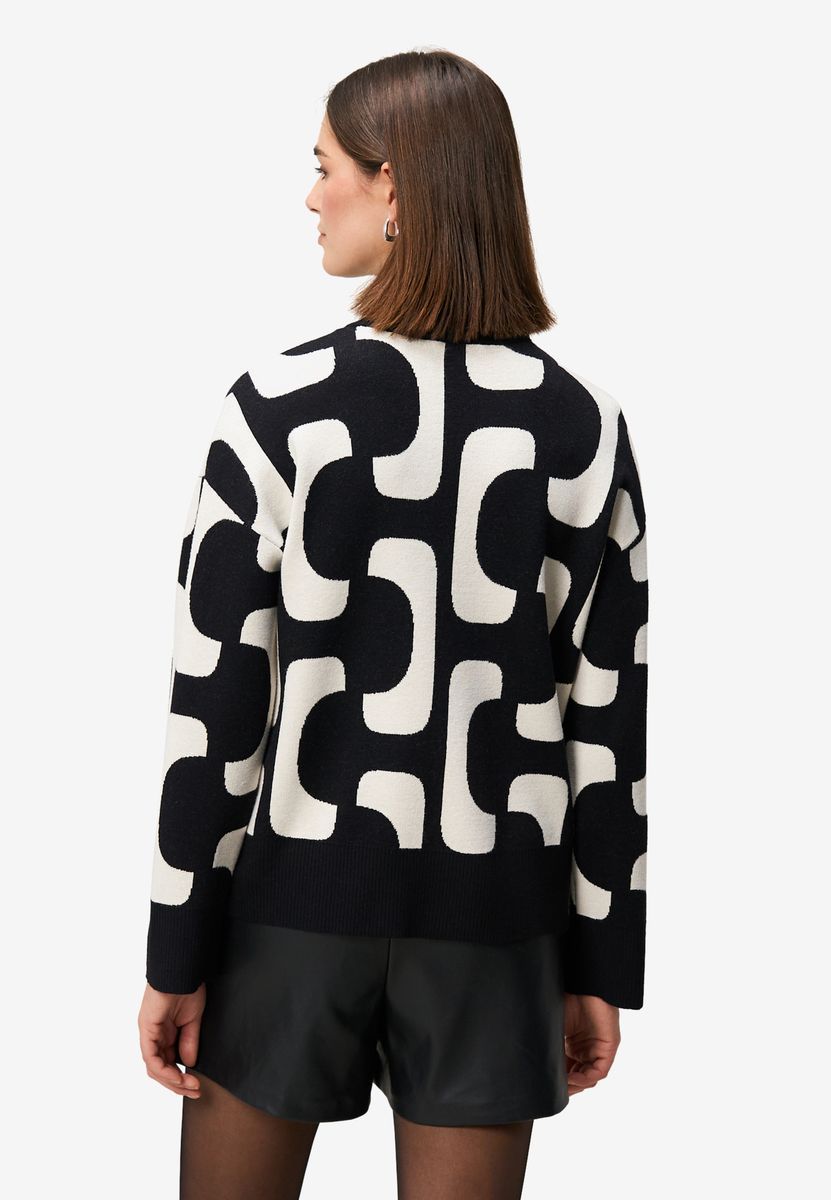 Pullover mit Strickmuster
