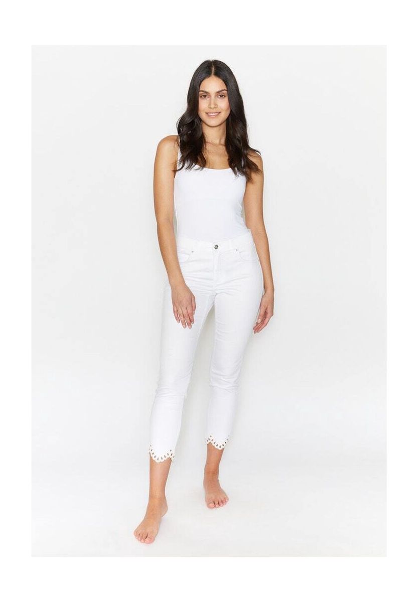 Weiße Cropped Jeans mit Muschelsaum