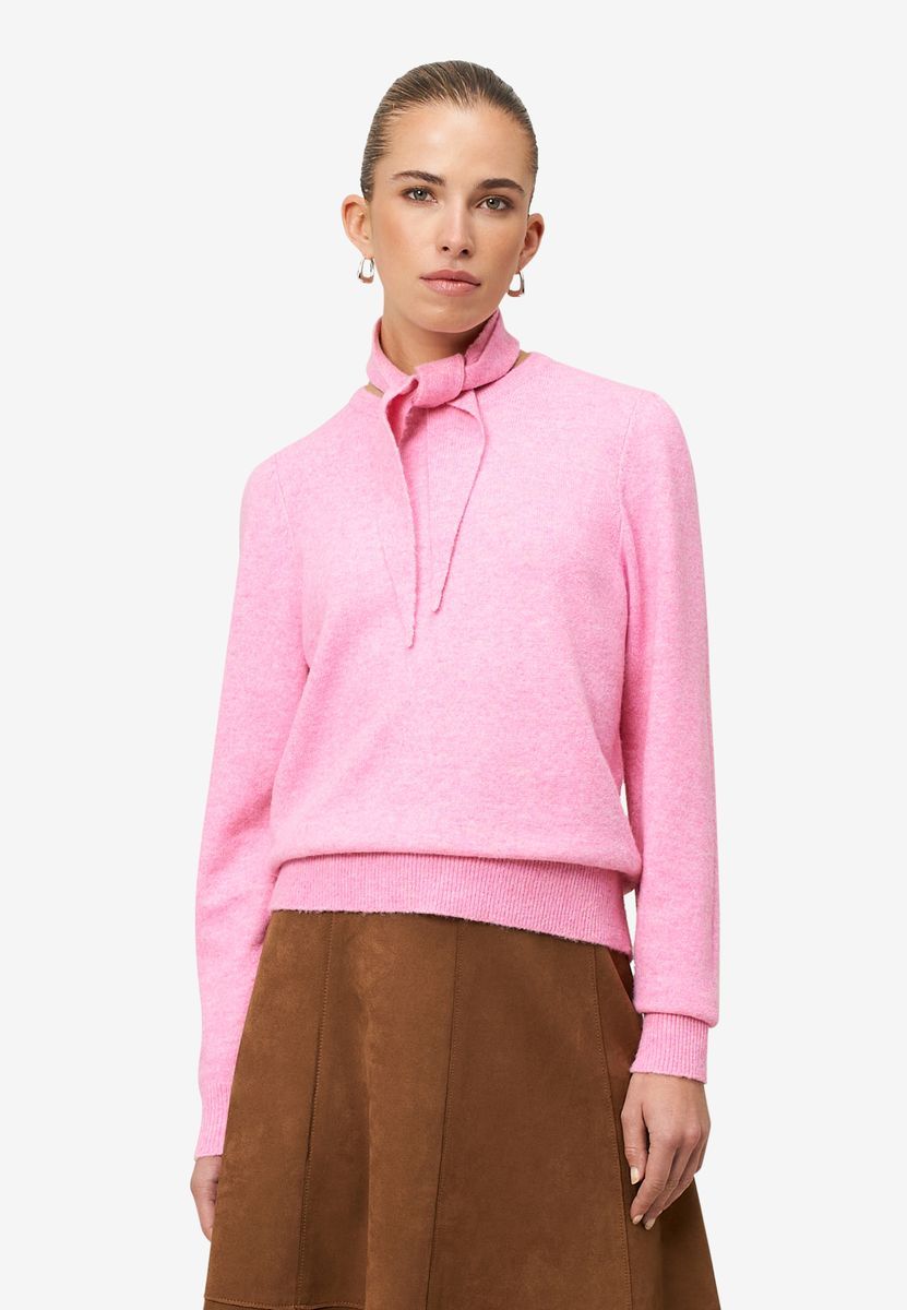 Pullover mit Strickhalstuch